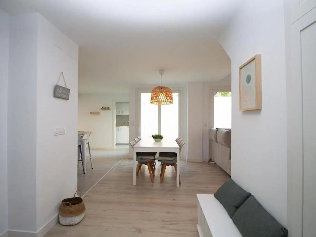 Apartamento Casa con jardín privado a 300 metros de la playa, piscina El Puerto de Santa María 0*,  España