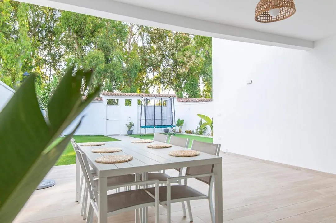 Apartamento Casa con jardín privado a 300 metros de la playa, piscina El Puerto de Santa María