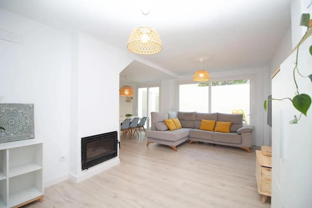Apartamento Casa con jardín privado a 300 metros de la playa, piscina El Puerto de Santa María 0*,